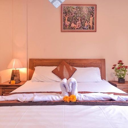 Kamar Suci House Hotel Ubud  Exterior photo